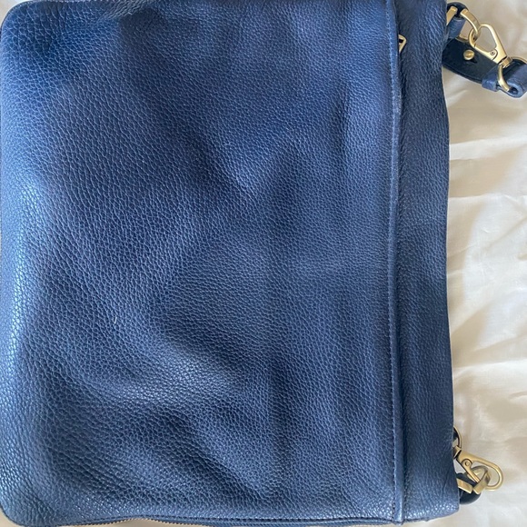 NWOT Fossil Bag with straps - Picture 3 of 3